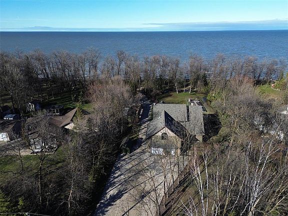 3rd image of 46 Royal Rd