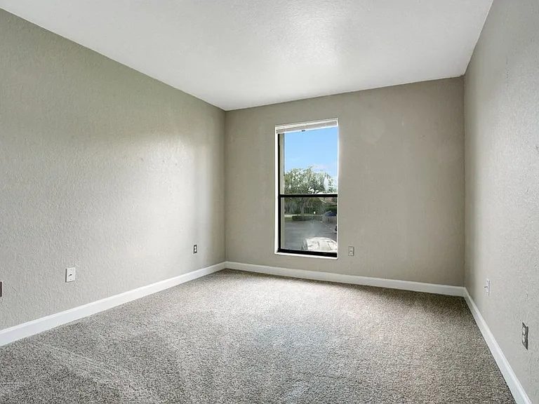 1346 Stearman Ct #16 — Photo 17