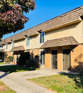 4136 N Thesta St APT 35, Fresno, CA, 93726