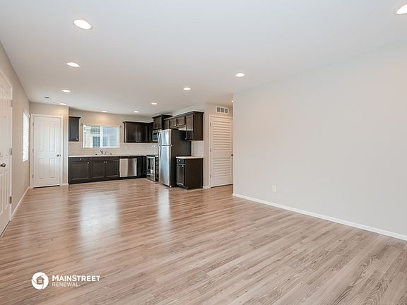 5th image of 18827 105th Ave E