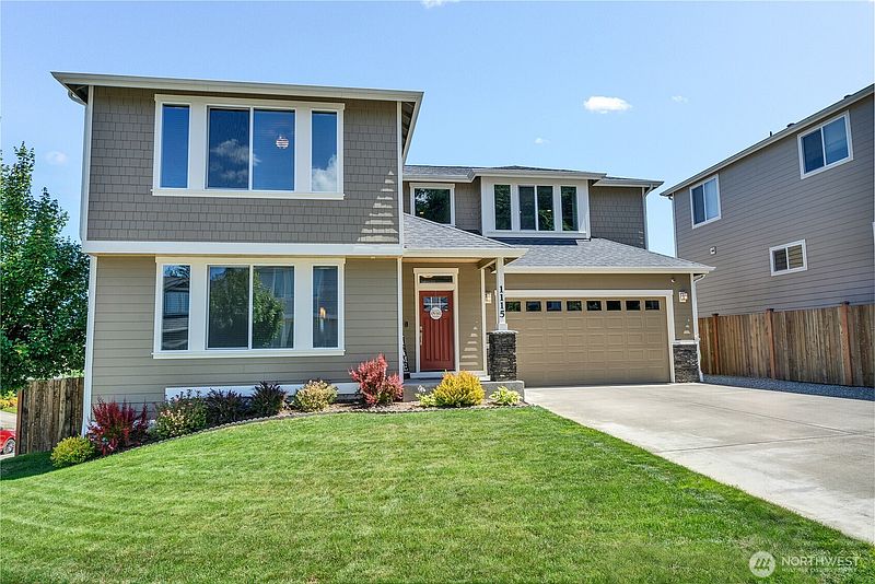 2nd image of 1115 NE Sockeye Court