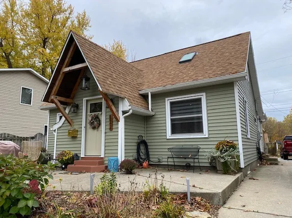 112 Parkway Dr, Erie, PA 16511
