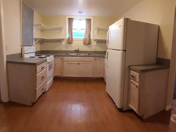 3rd image of 135 W 5th St S #C