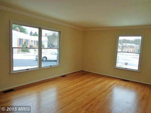 Great windows in the living room