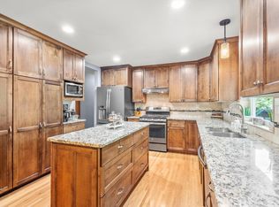 8224 Morris Rd, Bloomington, MN 55437