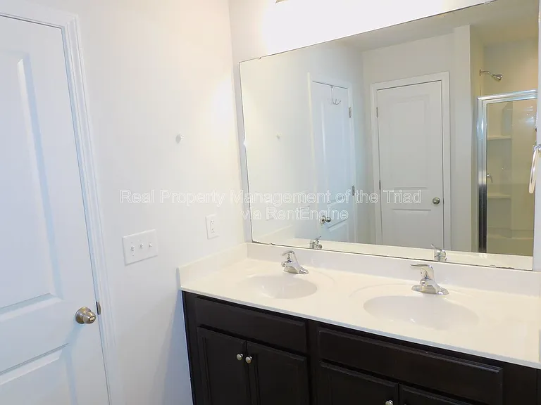 390 Spaulding St — Photo 16