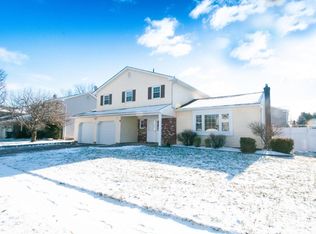 9 Van Buren Dr, Edison, NJ 08817