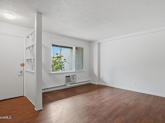 4th image of 1 Colt Rd APT 1