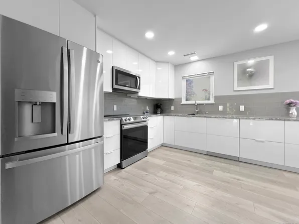 232 Heritage Village #A, Southbury, CT 06488