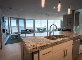 924 S Lake Ave, Duluth, MN 55802