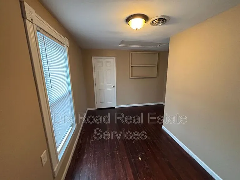 411 Millikin St — Photo 25