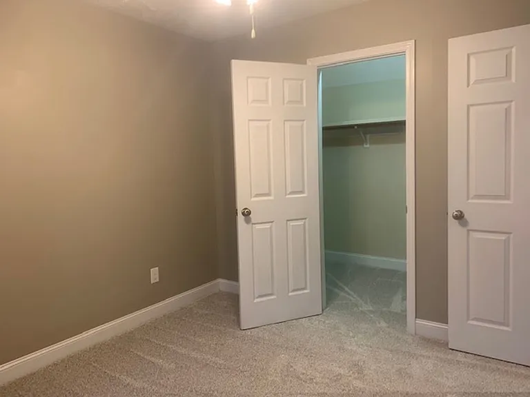 670 Amberdale West Cir — Photo 27