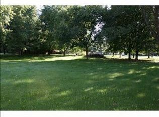 11995 Waxwing Ct, Roscoe, IL 61073