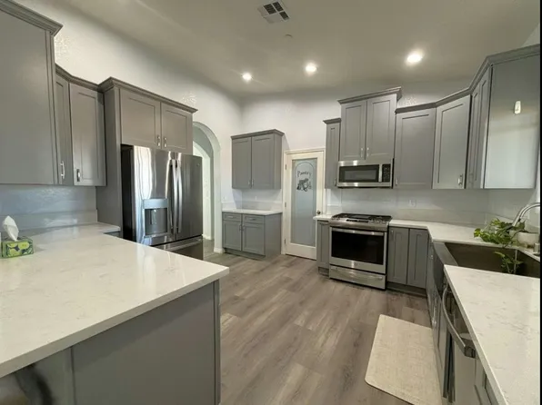 9875 Magnolia Ave, California City, CA 93505