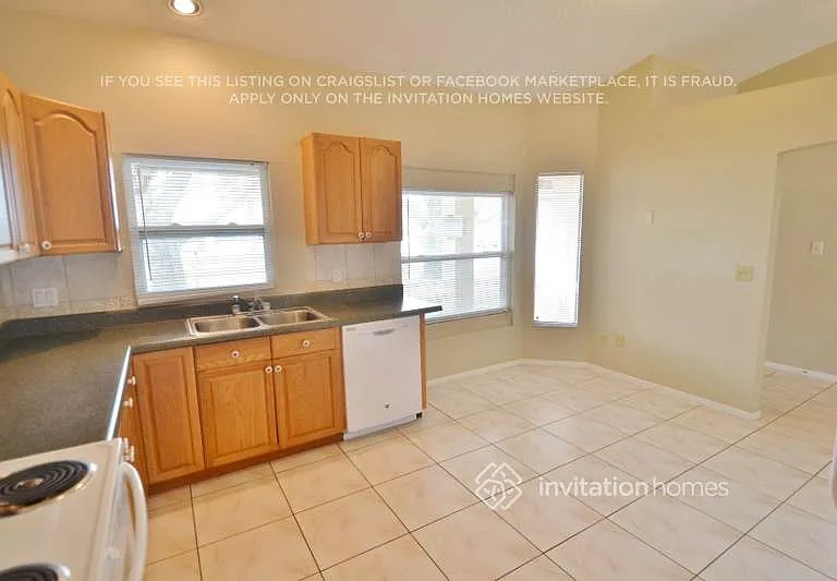 2821 Saffron Dr — Photo 3