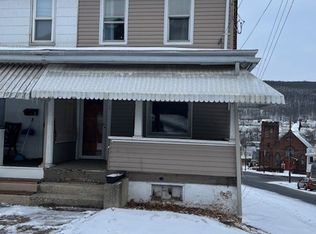 2 W Center St, Nesquehoning, PA 18240