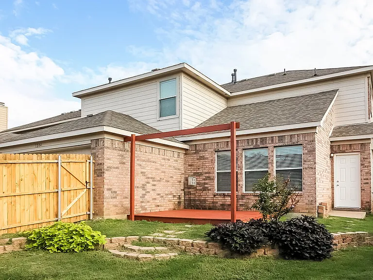 1204 Seneca Pl — Photo 17