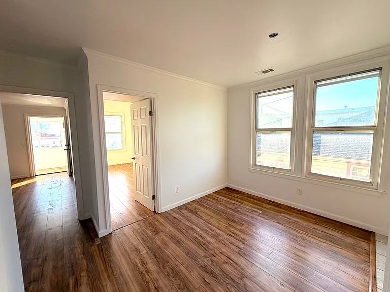 462 Milton Ave #462 — Photo 3