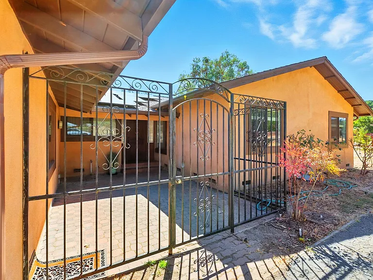 10200 Parrish View Dr — Photo 47