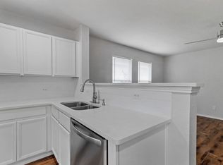 932 Poncho Ln, Fort Worth, TX 76108