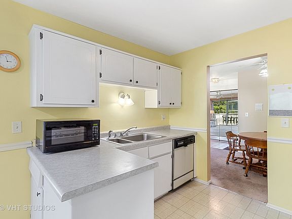 3rd image of 312 Silverwood Ct APT D2