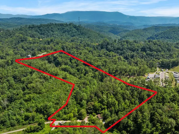 1424 Clabo Hollow Rd, Sevierville, TN 37876