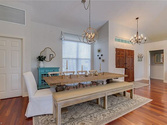 4th image of 8144 Las Palmas Way