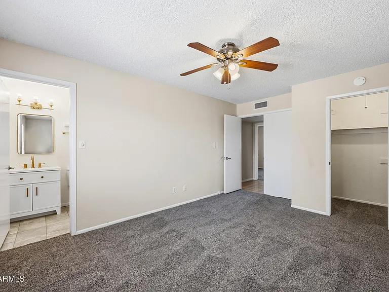 2216 W Straford Dr — Photo 14