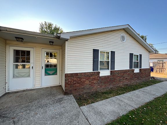 3rd image of 9315 Flora Dr