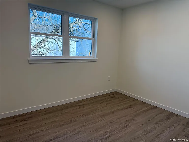 5 Colonial Dr #11 — Photo 6