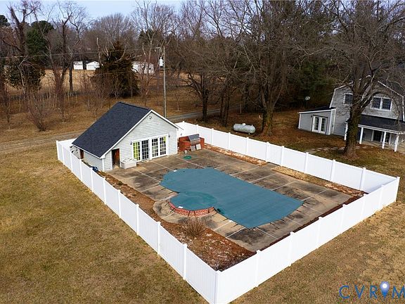 5th image of 551 Marlborough Point Rd