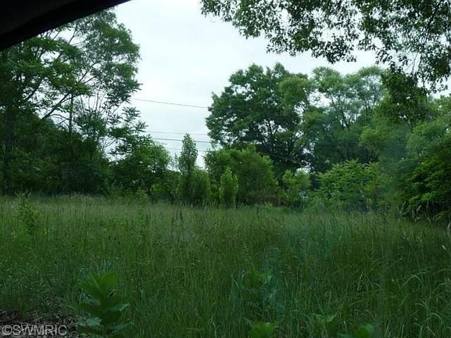 2nd image of 2321 Manz St