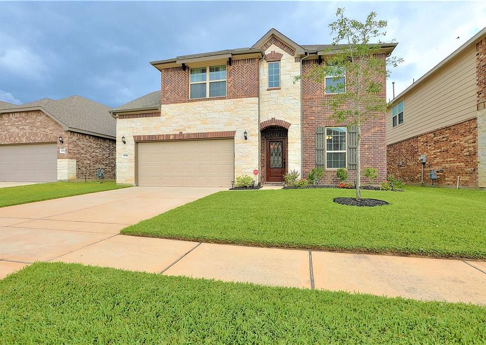 1st image of 15706 Giant Pine Ln