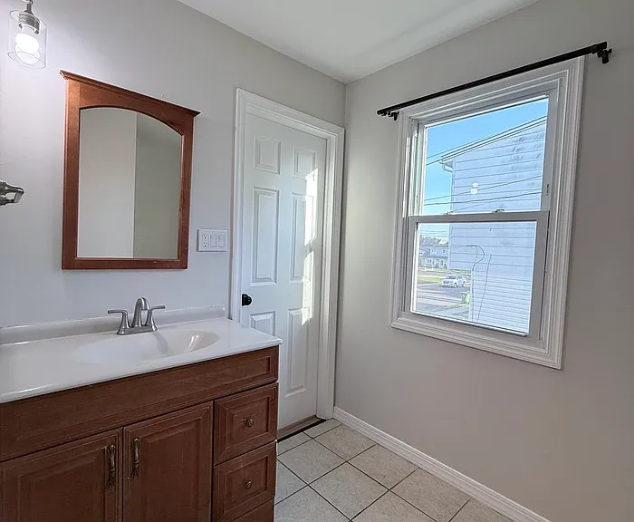 40 Eisenhower Dr — Photo 30
