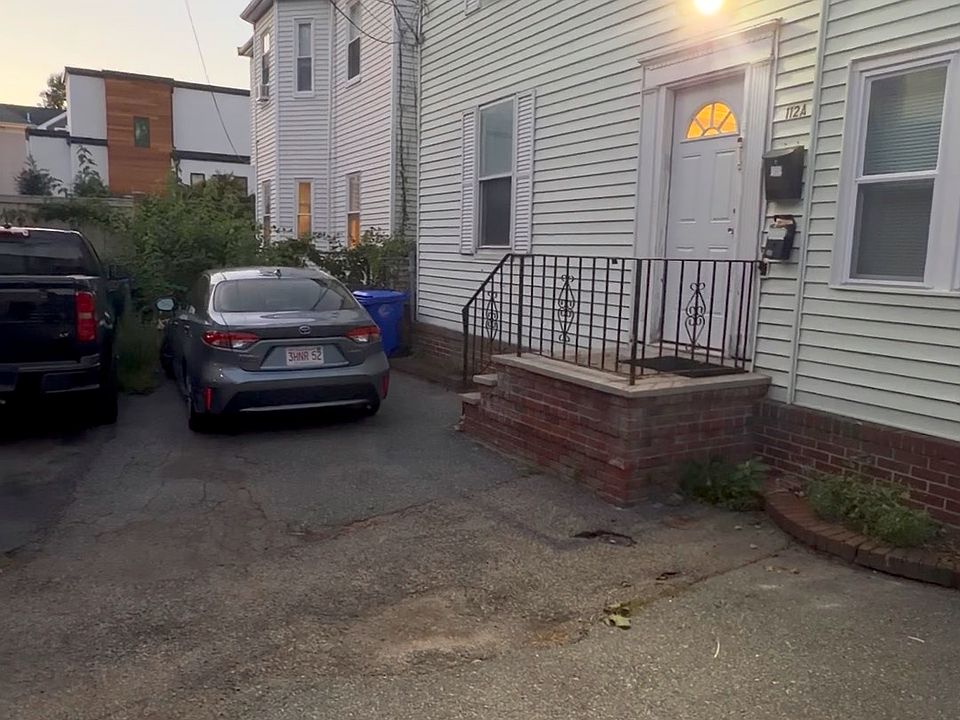 1st image of 112A Chestnut St #1