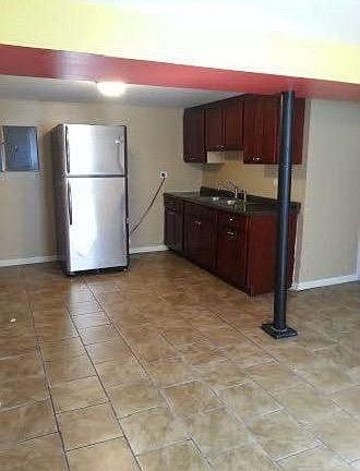 2nd image of 6428 N Oakley Ave