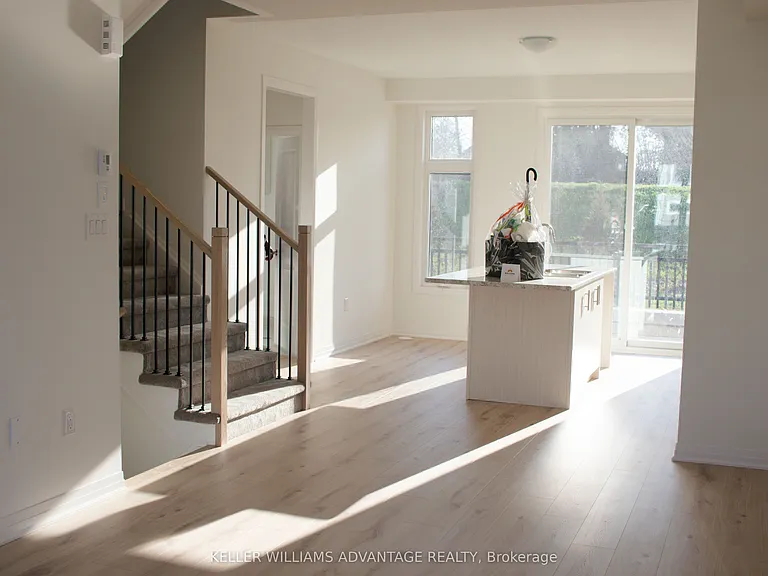 44 Totten Trl — Photo 4