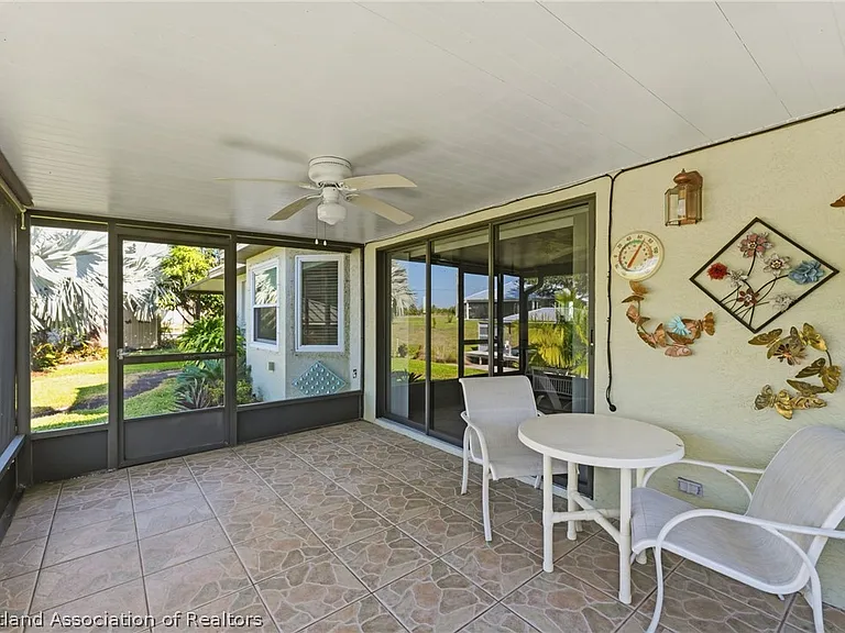 105 Fern Ct — Photo 15