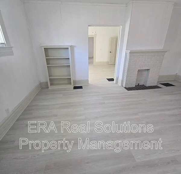 133 N Eureka Ave — Photo 9