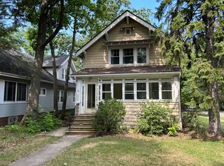 3365 Euclid Heights Blvd, Cleveland Heights, OH