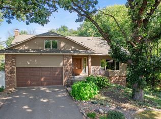 1737 Drake Dr, Eagan, MN 55122