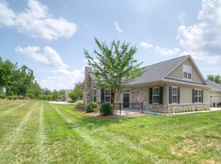 748 Ledgestone Ct, Tega Cay, SC 29708