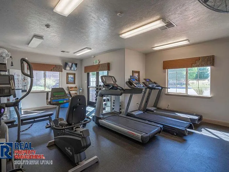 3155 S Hidden Valley Dr #104 — Photo 15