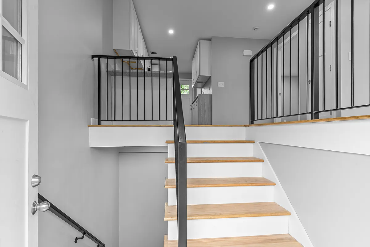 Building Photo - 22 Quimby St #R