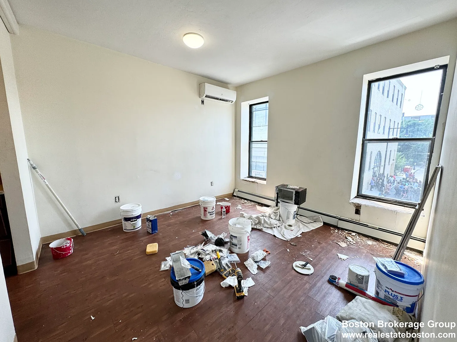 3 bed, 1.0 bath, $2,200 — Photo 3