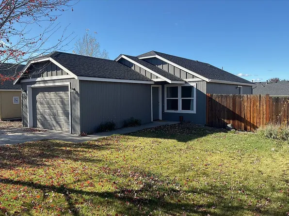 2527 NE 5th St, Redmond, OR 97756