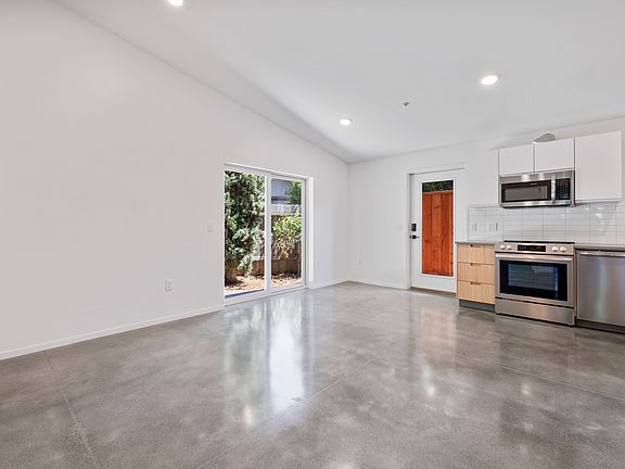 3rd image of 245 Roble Ave #253