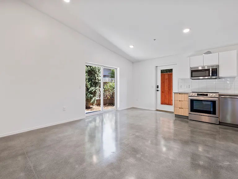 245 Roble Ave #253 — Photo 3