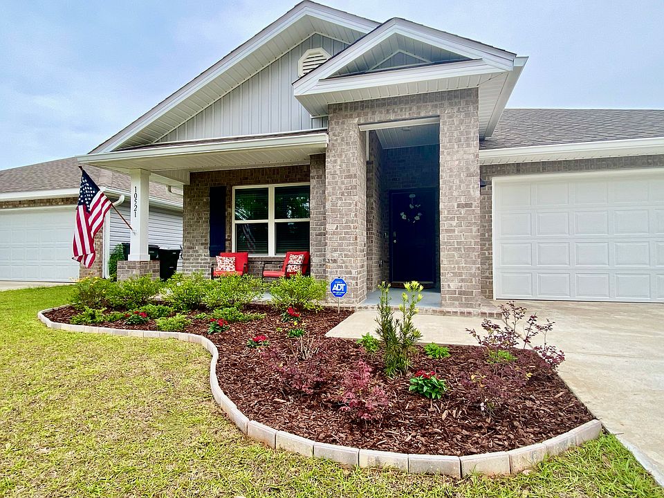 1st image of 10521 Queens Gate Cir