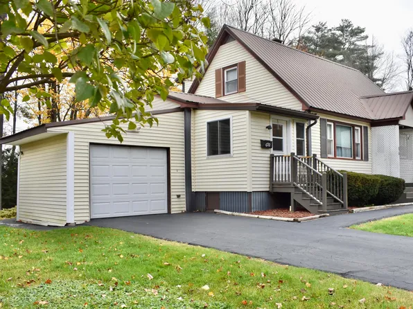 670 Kennebec St, Rumford, ME 04276